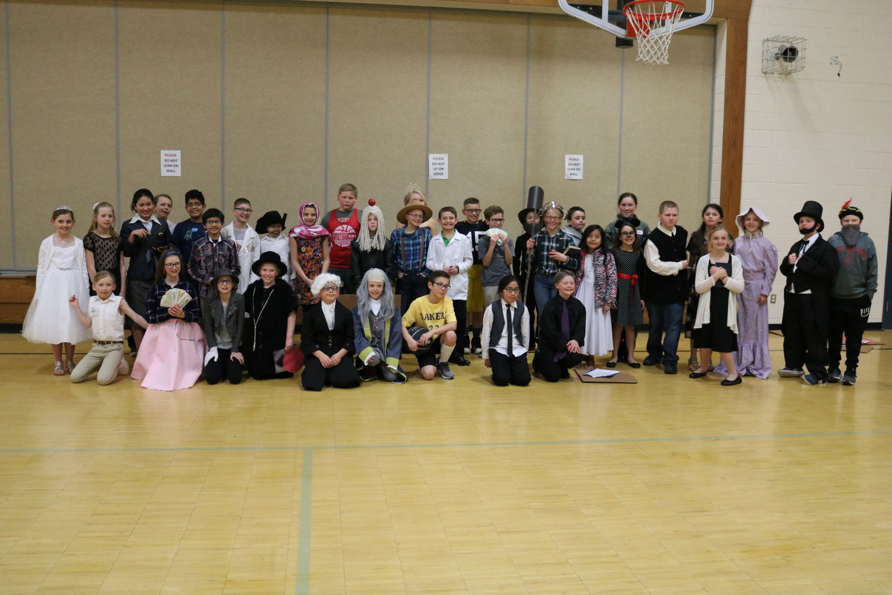 WHES 4th Biographies class